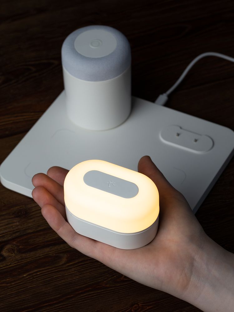 Станция беспроводной зарядки с колонкой и ночником Trilogy