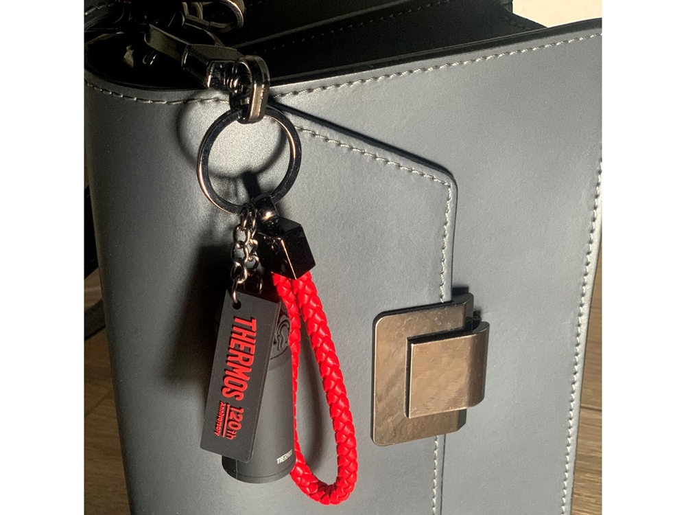 Брелок сувенирный THERMOS - 120 лет, черный