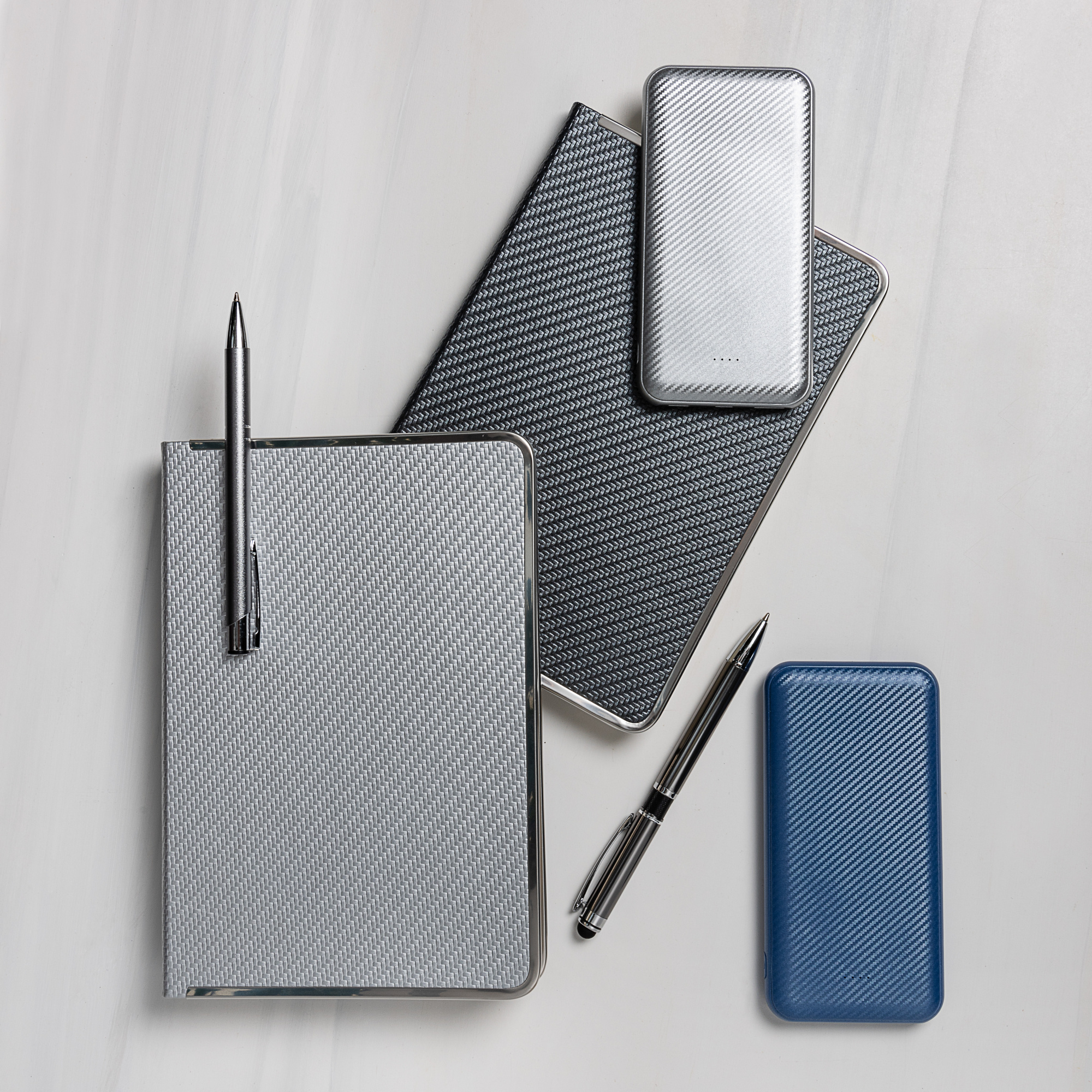 Внешний аккумулятор Carbon PB 10000 mAh, синий металлик фото на сайте Print Logo.