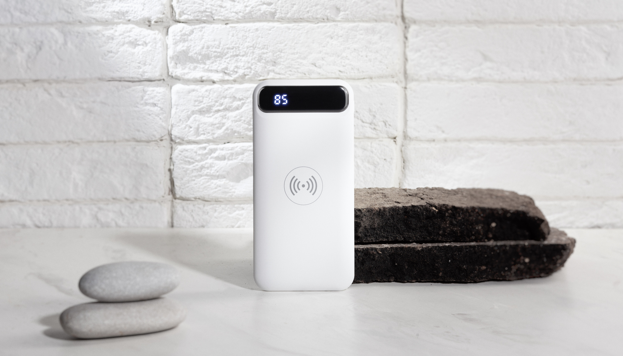 Беспроводное зарядное устройство "Quantum", 10000 mAh с цифровым индикатором заряда фото на сайте Print Logo.