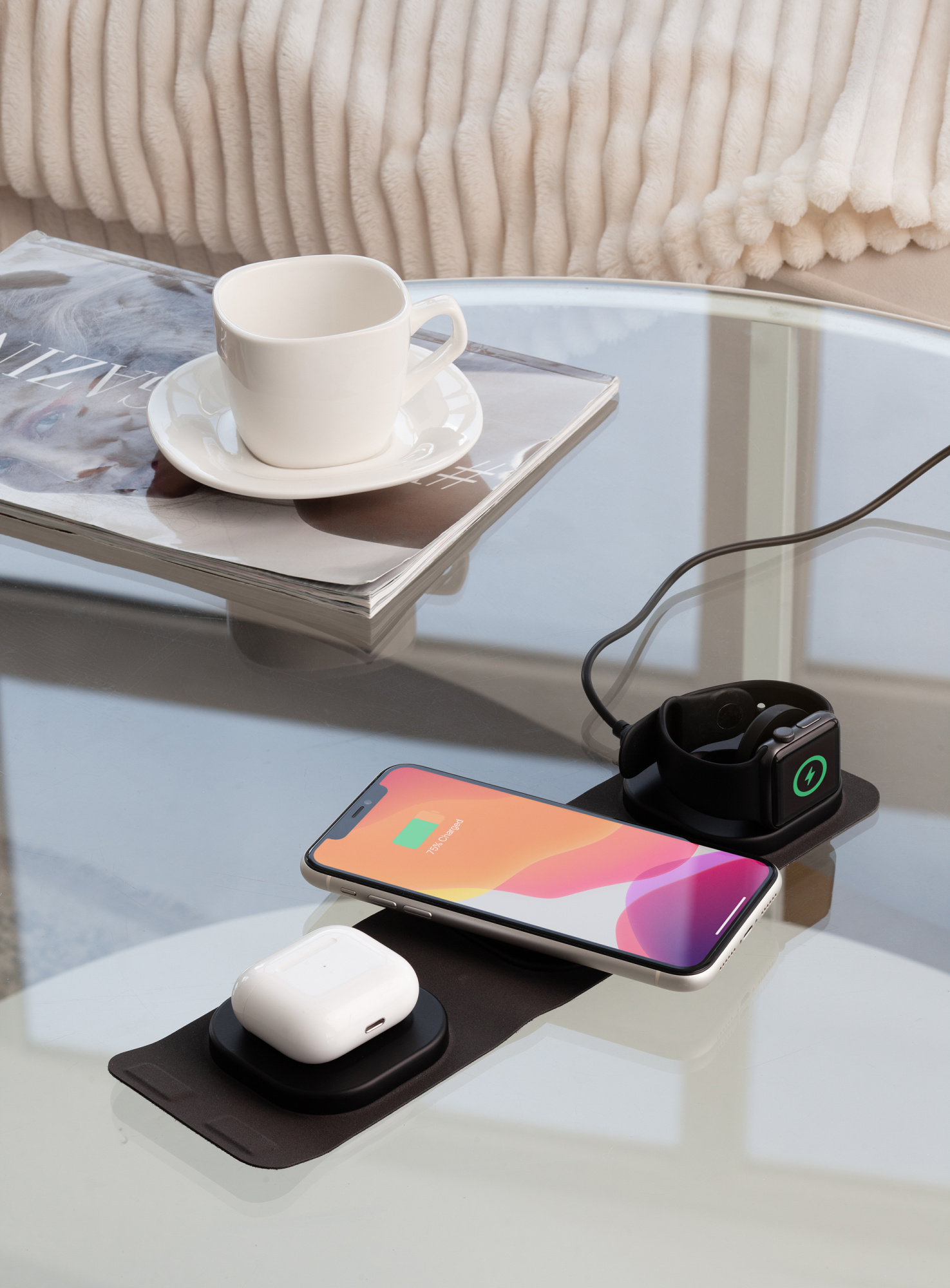 Складная беспроводная (15W) зарядная станция "Magic Case" с MagSafe для смартфона, часов и наушников фото на сайте Print Logo.