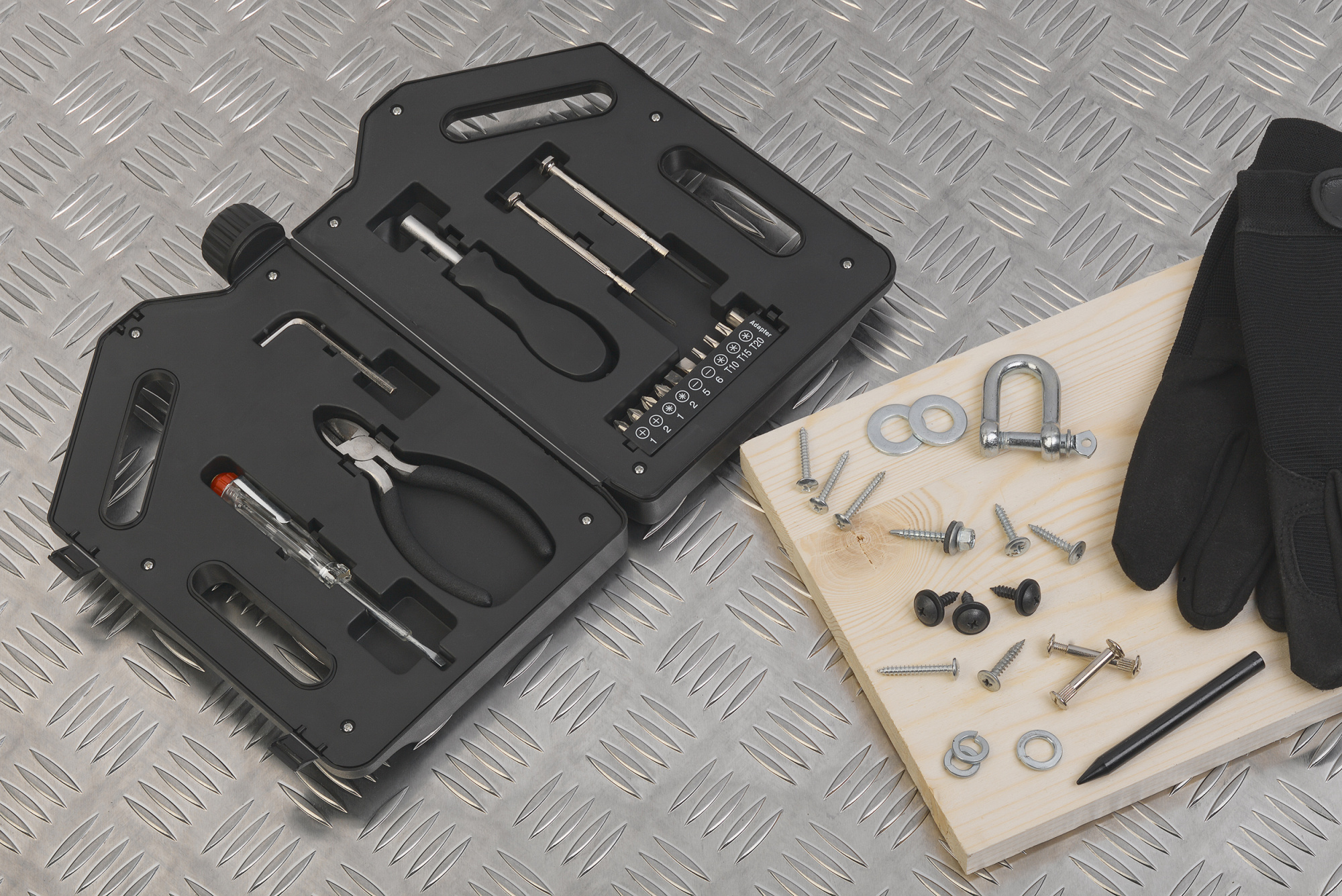 Набор инструментов "Канистра" фото на сайте  Print Logo.