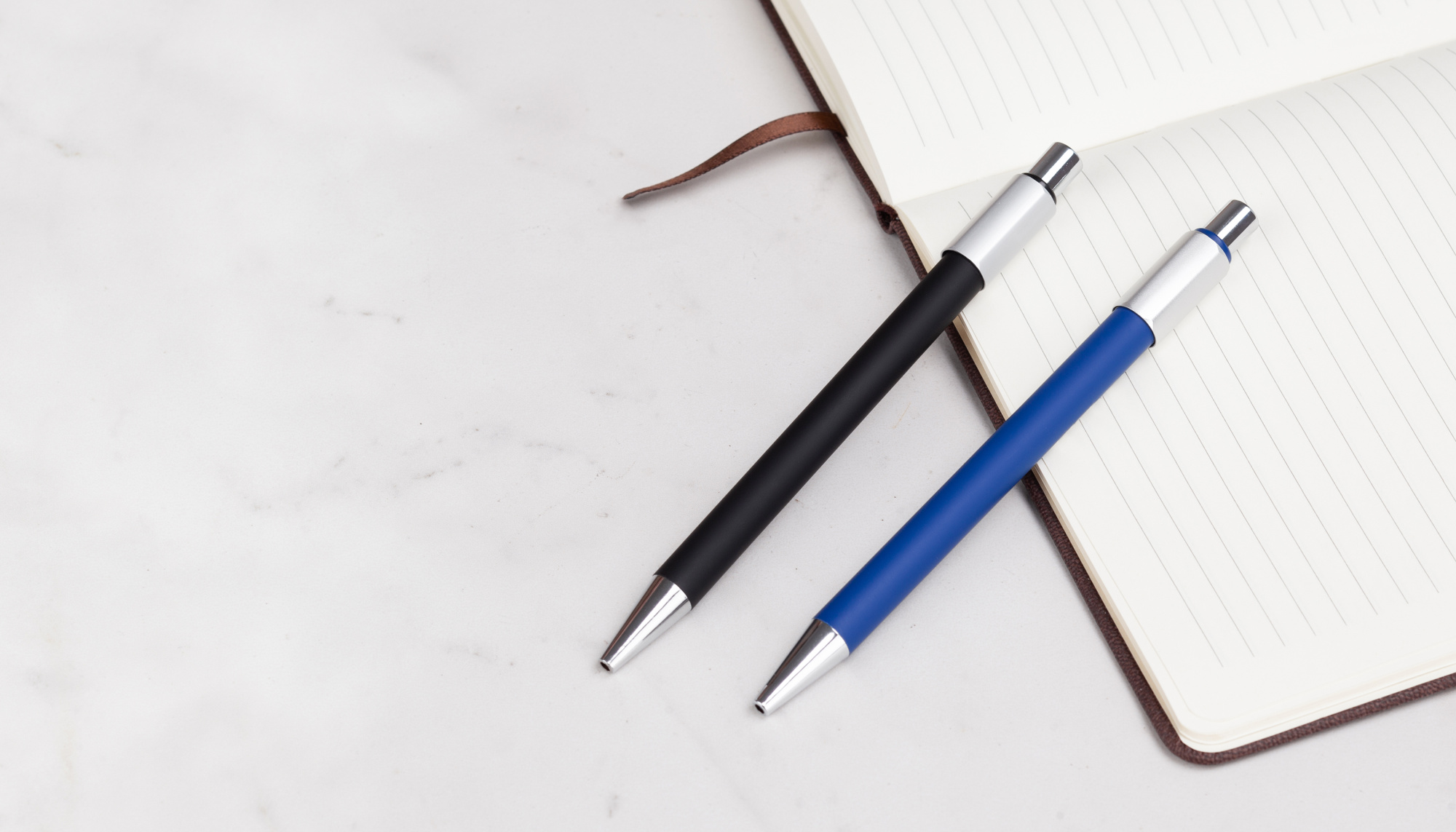 Ручка шариковая "Spin" с 6ти-гранным спиннером, покрытие soft touch фото на сайте Print Logo.