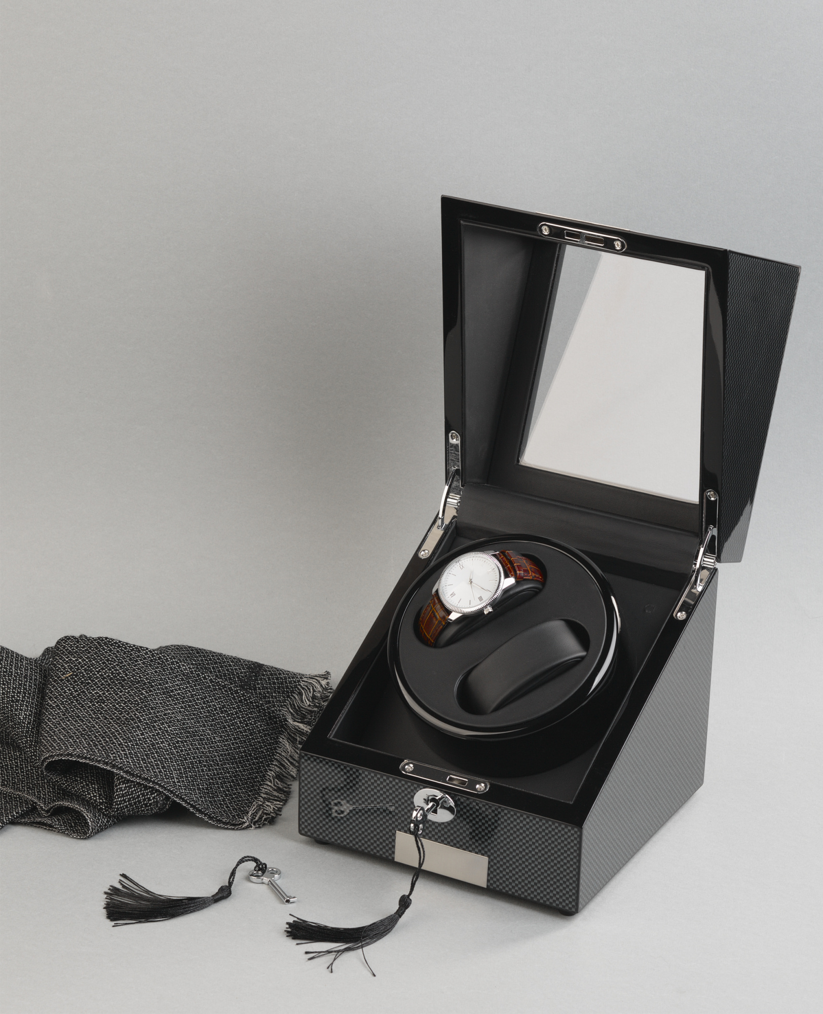 Шкатулка из дерева для часов с подзаводом фото на сайте Print Logo.