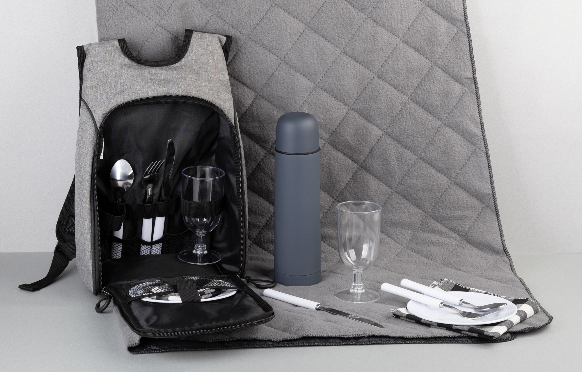 Набор для пикника "Швеция" на 2 персоны фото на сайте Print Logo.