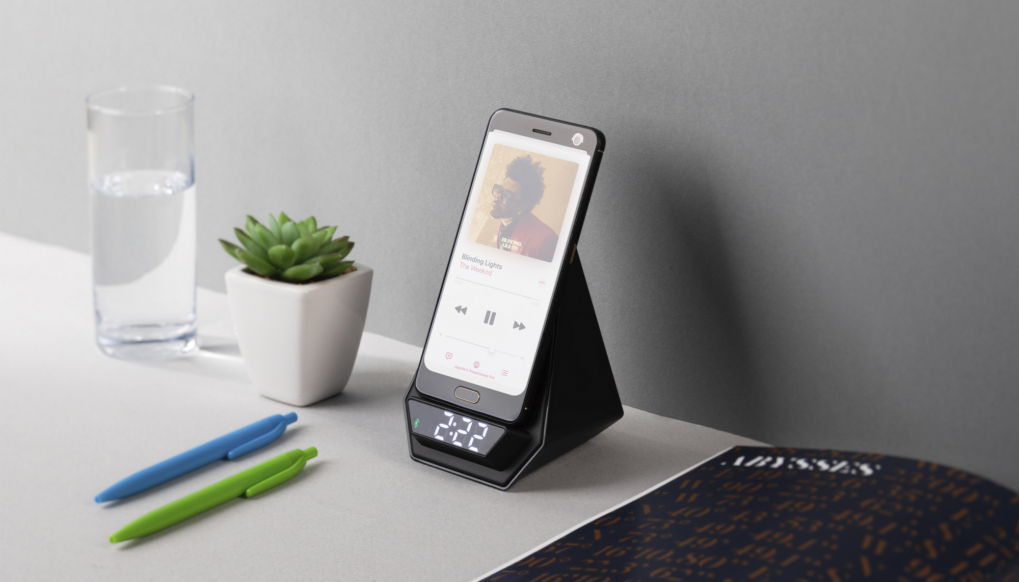 Настольная Bluetooth колонка (3Вт) "Smart Pyramid" с часами и беспроводным (15W) зарядным устройством, с подсветкой логотипа фото на сайте Print Logo.