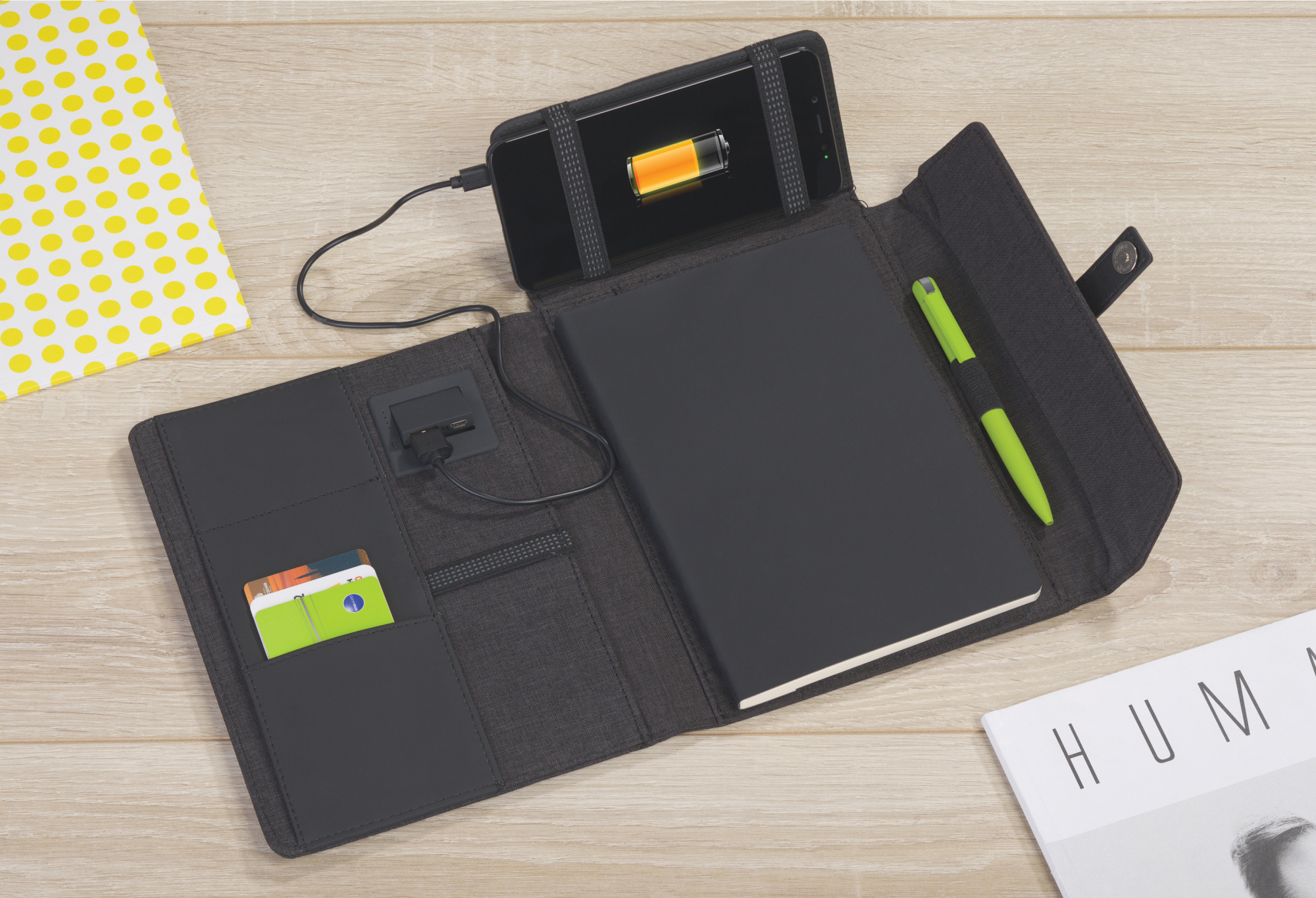 Папка А5 с беспроводным зарядным устройством 4000 mAh и блокнотом softtouch фото на сайте Print Logo.