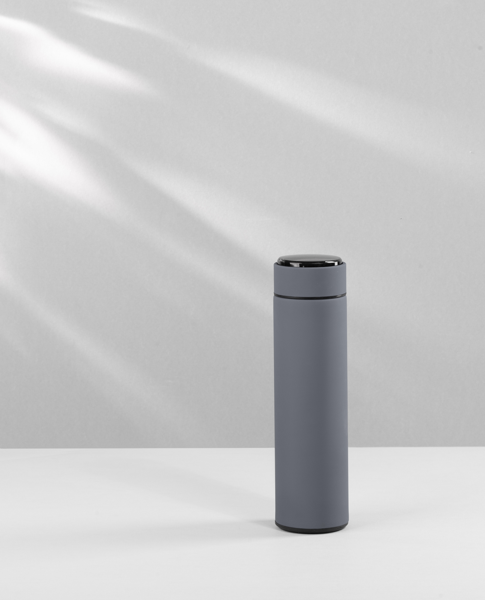 Термос "Бостон next" 500 мл с индикацией температуры, soft touch, сменная батарейка фото на сайте Print Logo.