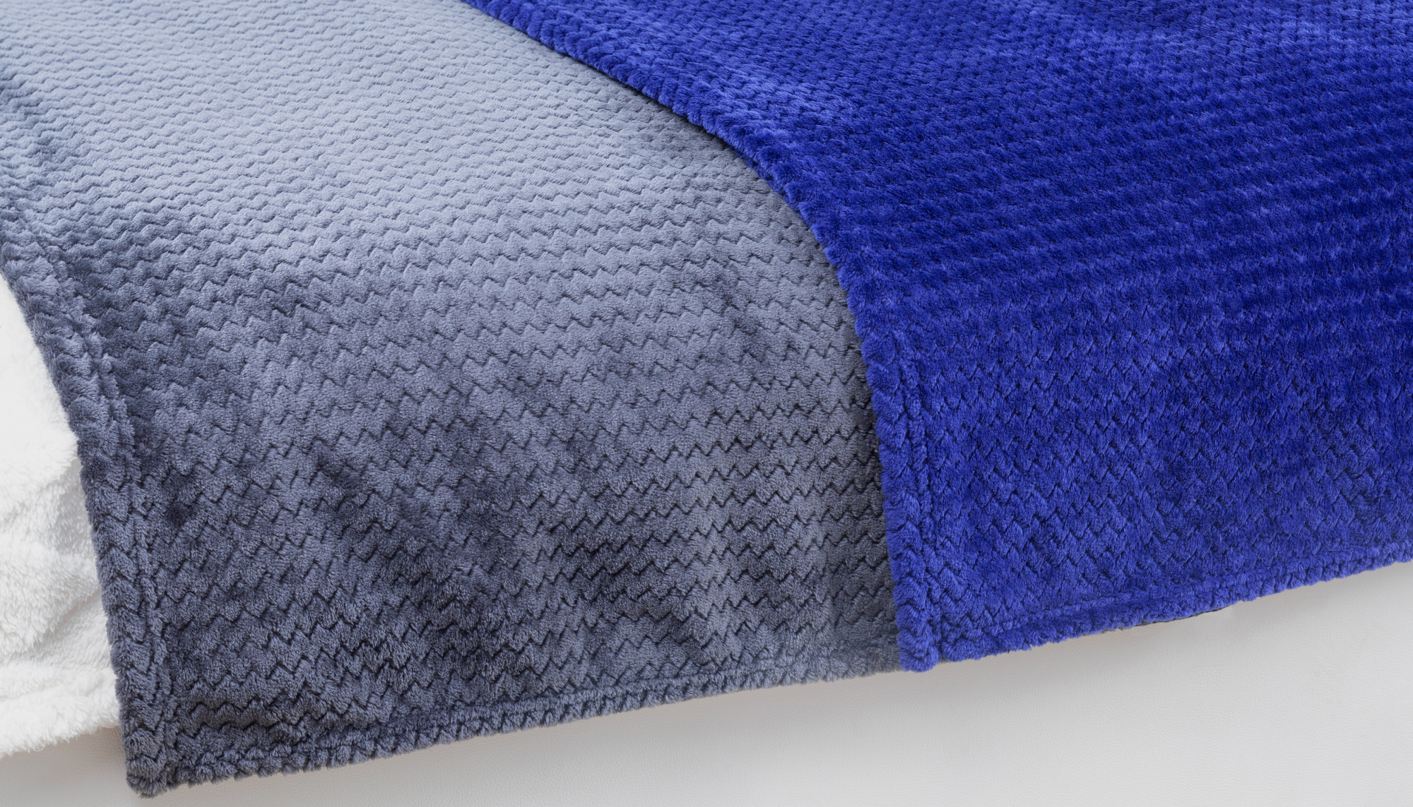 Плед "Волна" фото на сайте Print Logo.