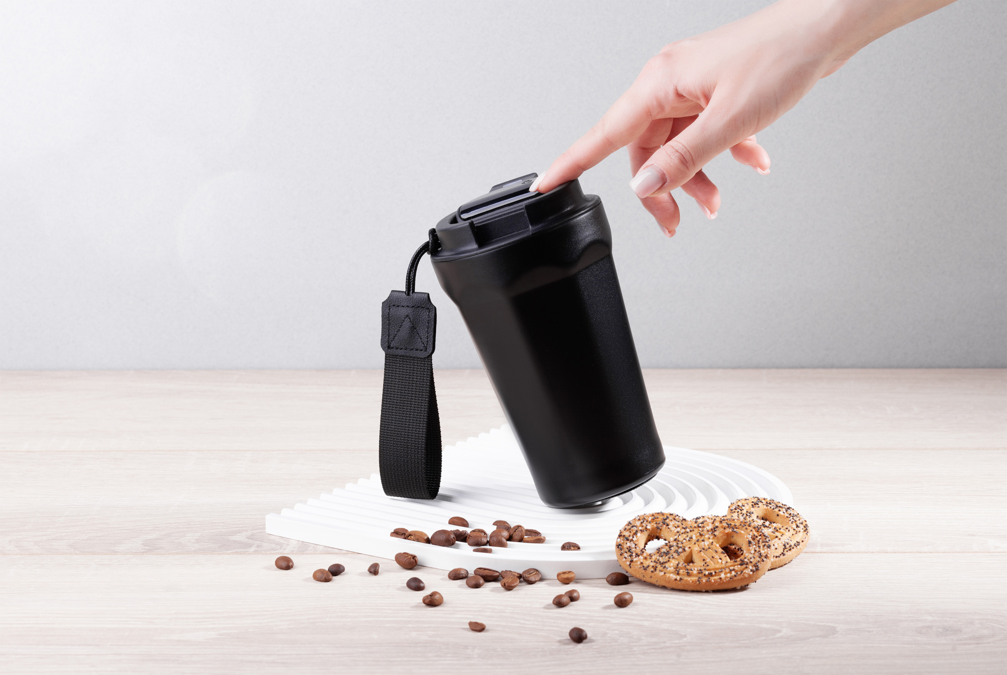 Термостакан "Legend" 390 мл с индикацией температуры, белый — пример нанесения логотипа () | Print Logo