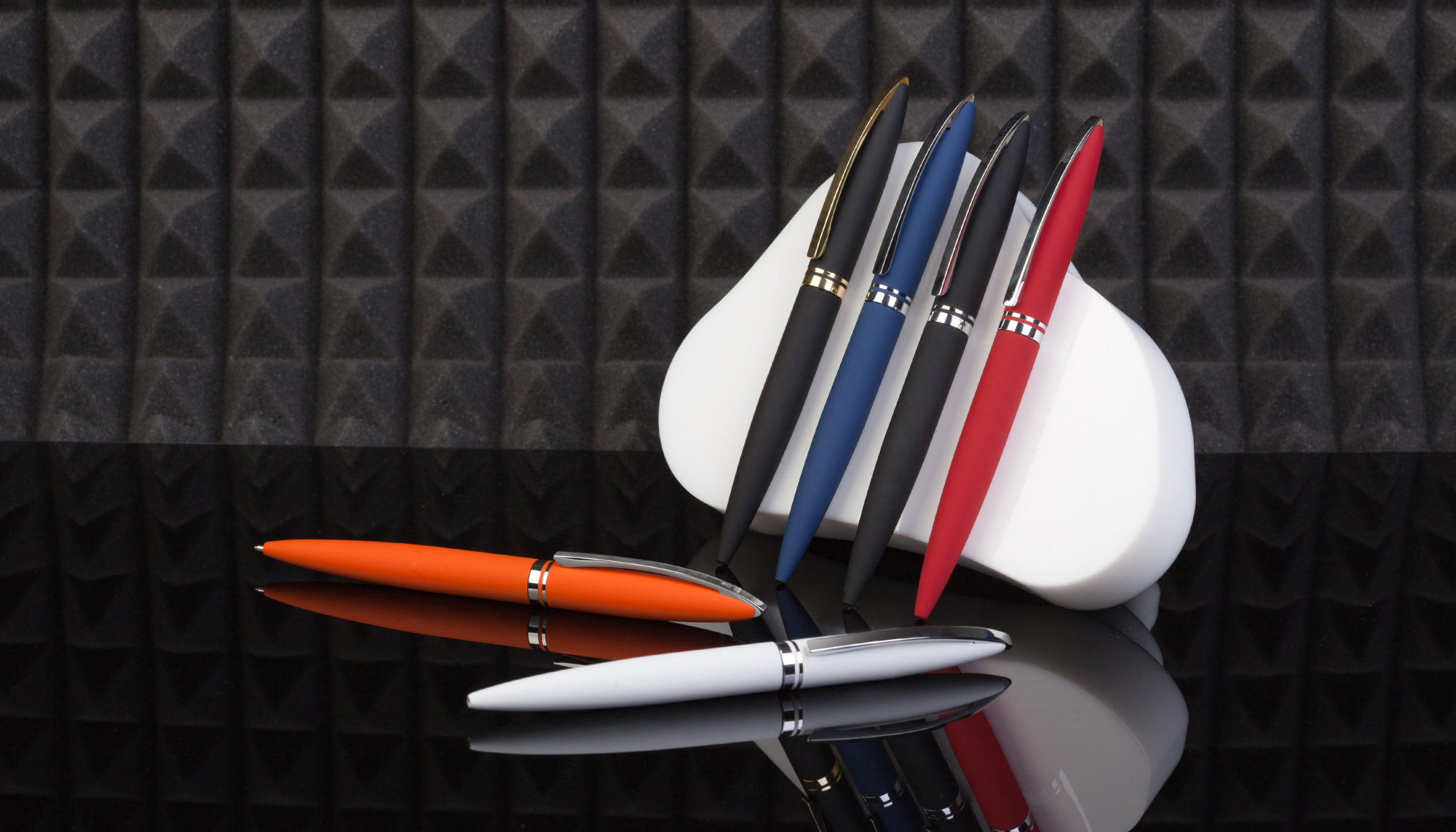 Ручка шариковая "Rocket", покрытие soft touch фото на сайте Print Logo.