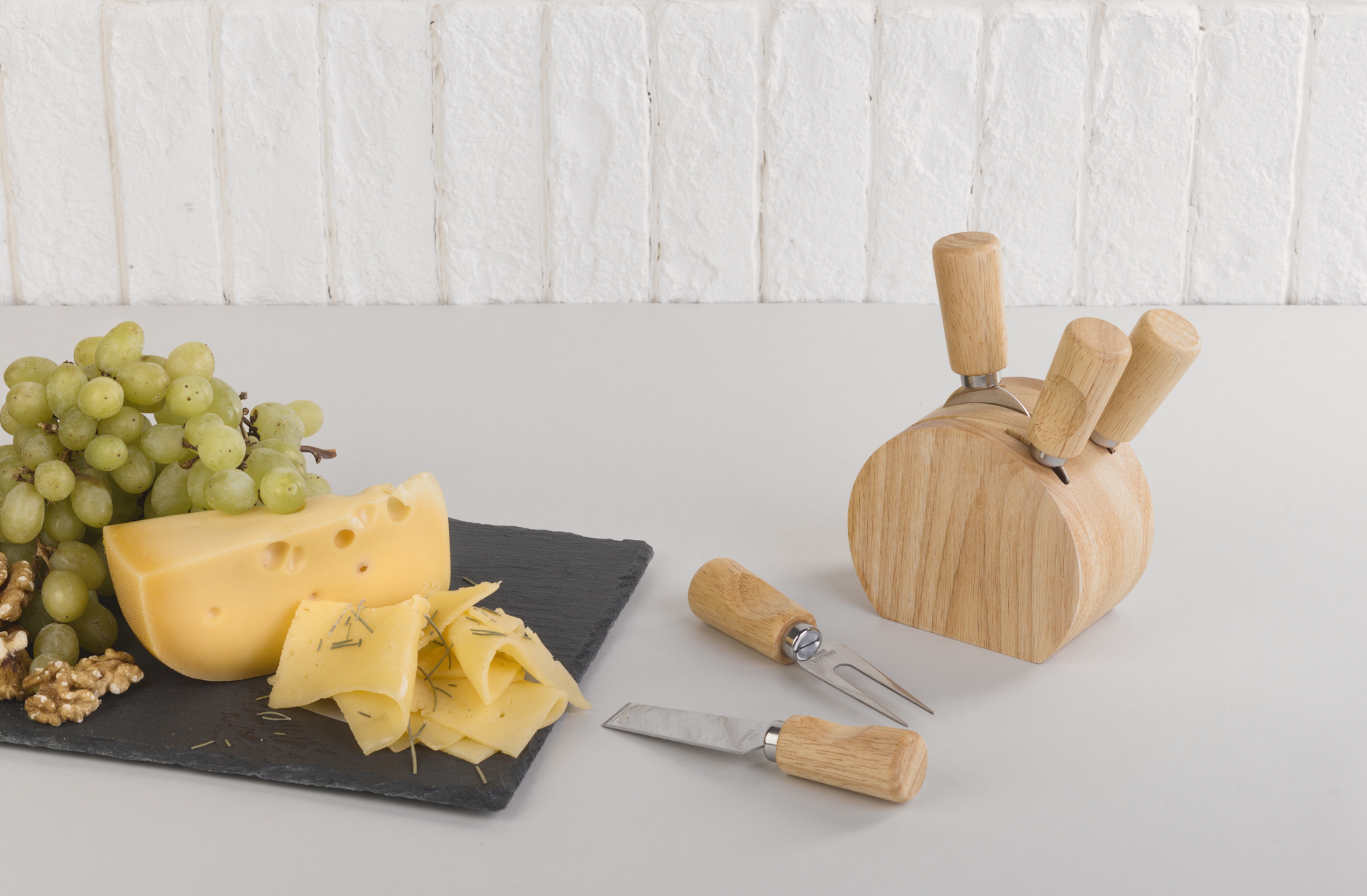 Набор для сыра "Chief of cheese" на подставке — пример нанесения логотипа () | Print Logo