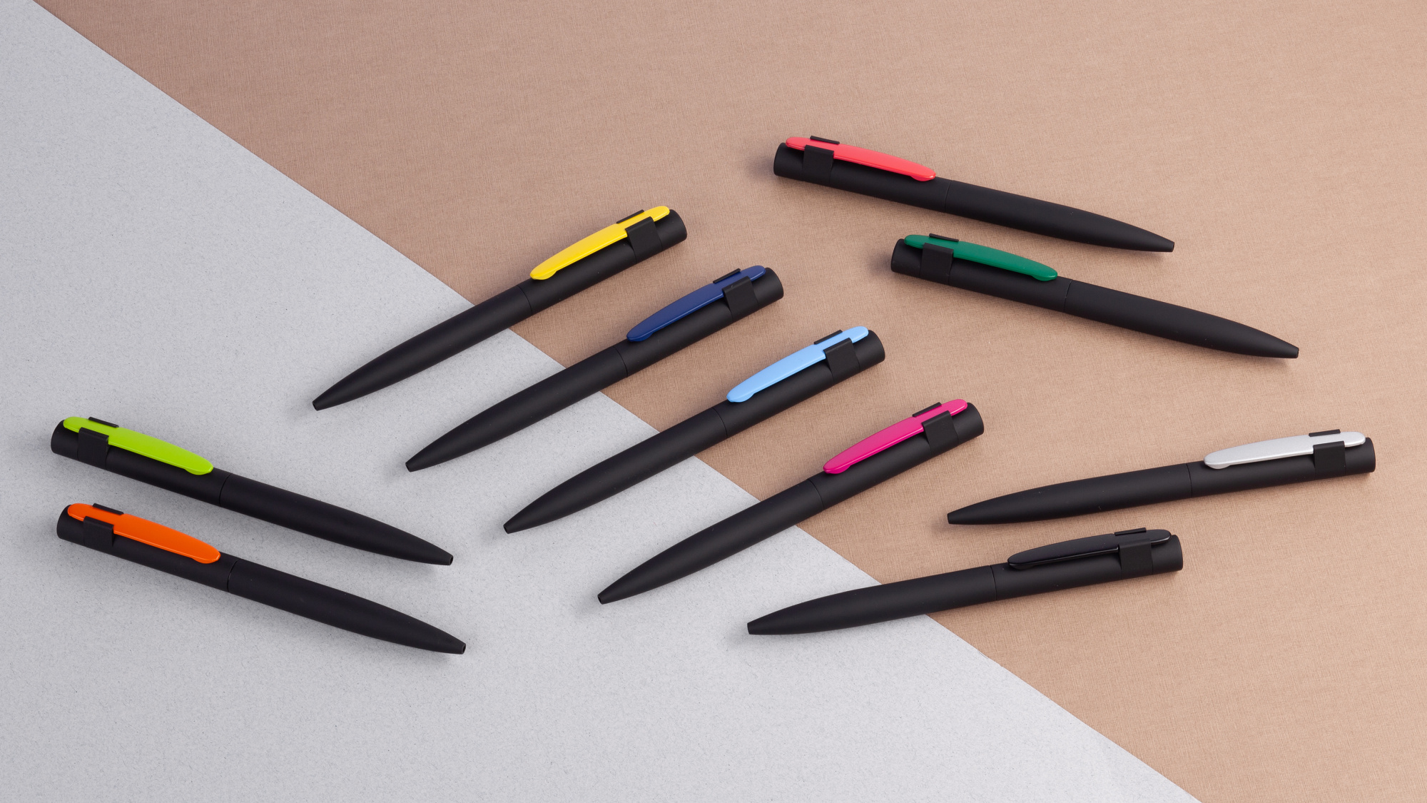 Ручка шариковая "Lip", покрытие soft touch фото на сайте Print Logo.